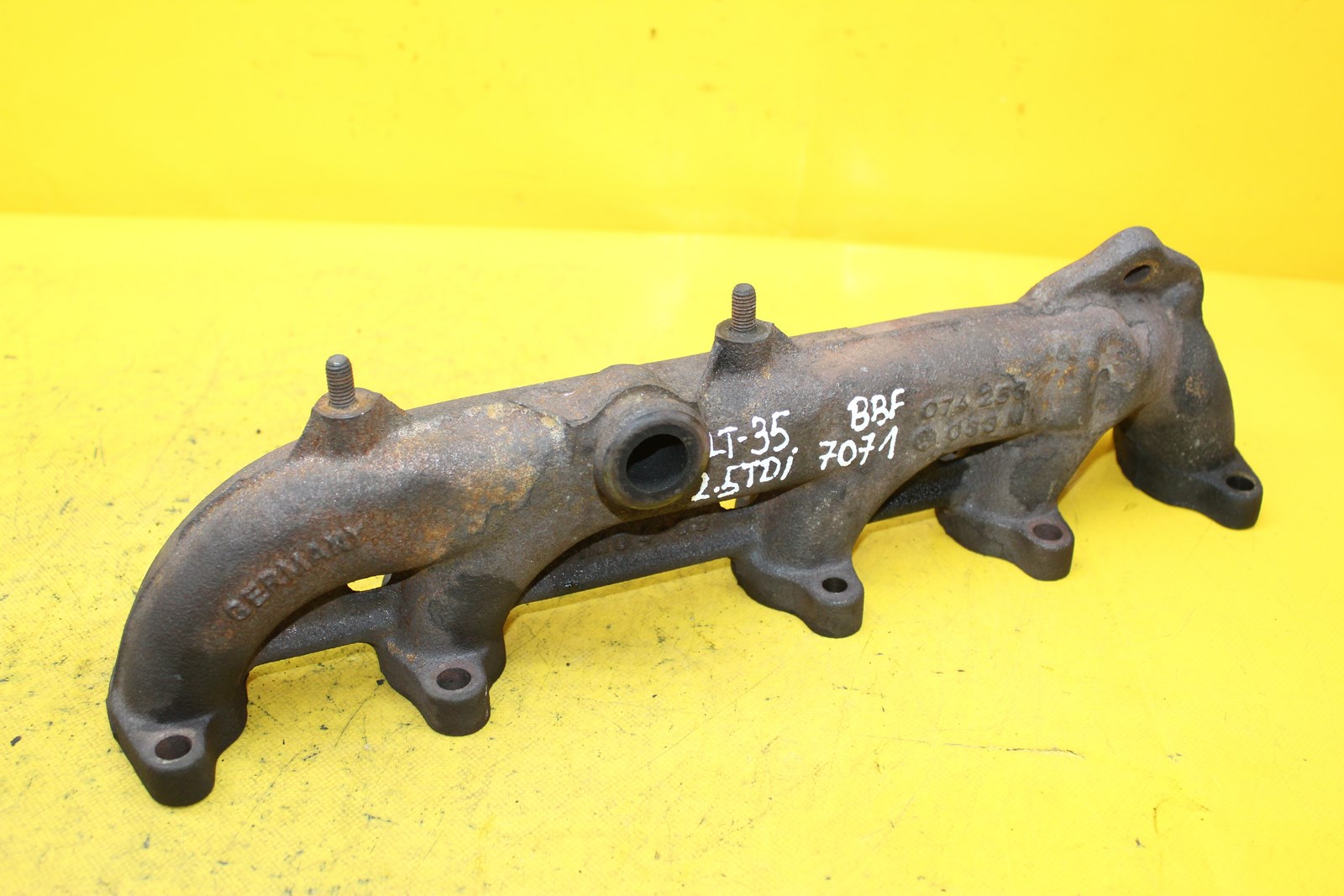 KOLEKTOR WYDECHOWY VW LT 35 2 5 TDI 074253033M