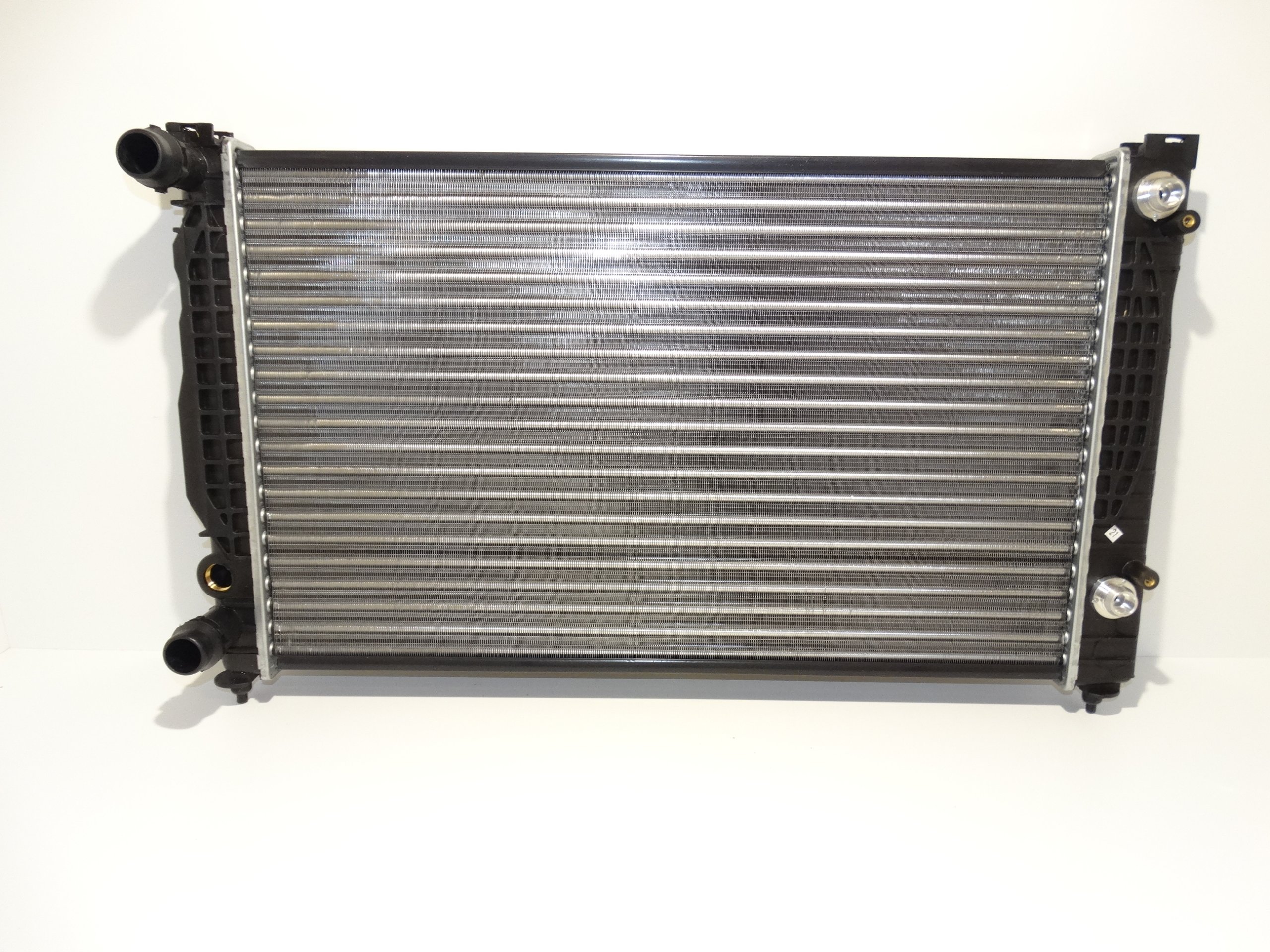 CHŁODNICA WODY AUDI A6 C5 AUTOMAT NOWA