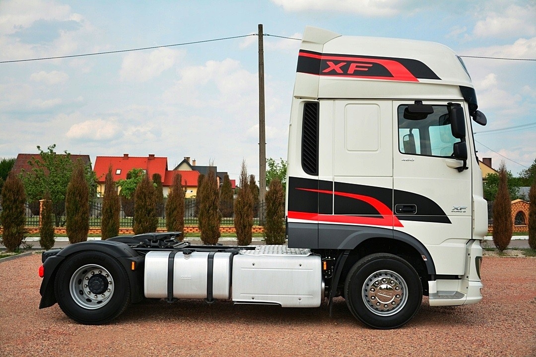 Наклейка даф 105. Наклейки Даф 105. Даф евро 5. DAF XF наклейки. Наклейки на Даф 106.