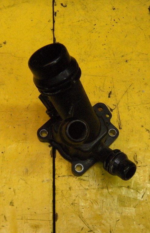 3129355 - Корпус термостата VOLVO S60 V60 XC60 XC70 S80