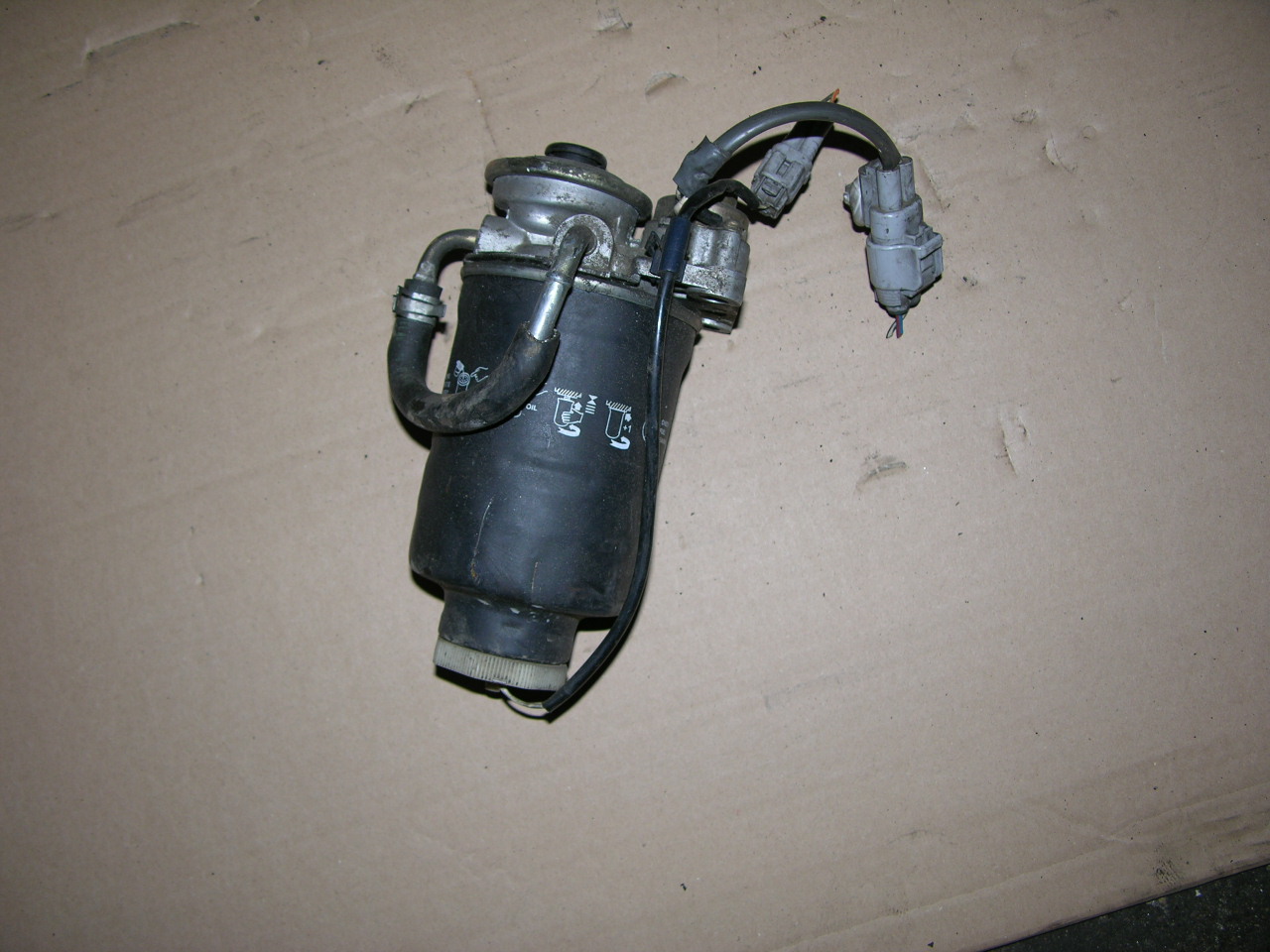 TOYOTA AVENSIS T25 D4D 03-06 ручной топливный насос