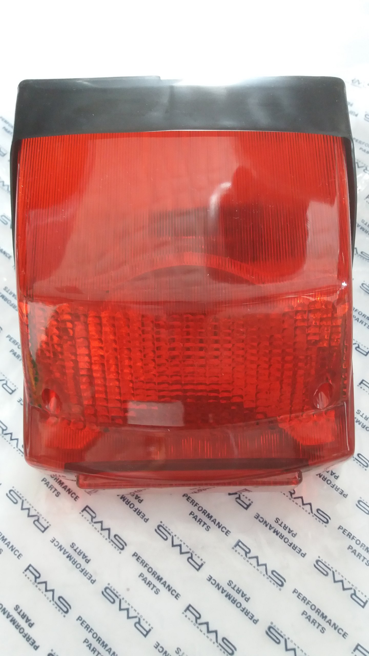 LAMPA TYŁ VESPA PX Producent inny