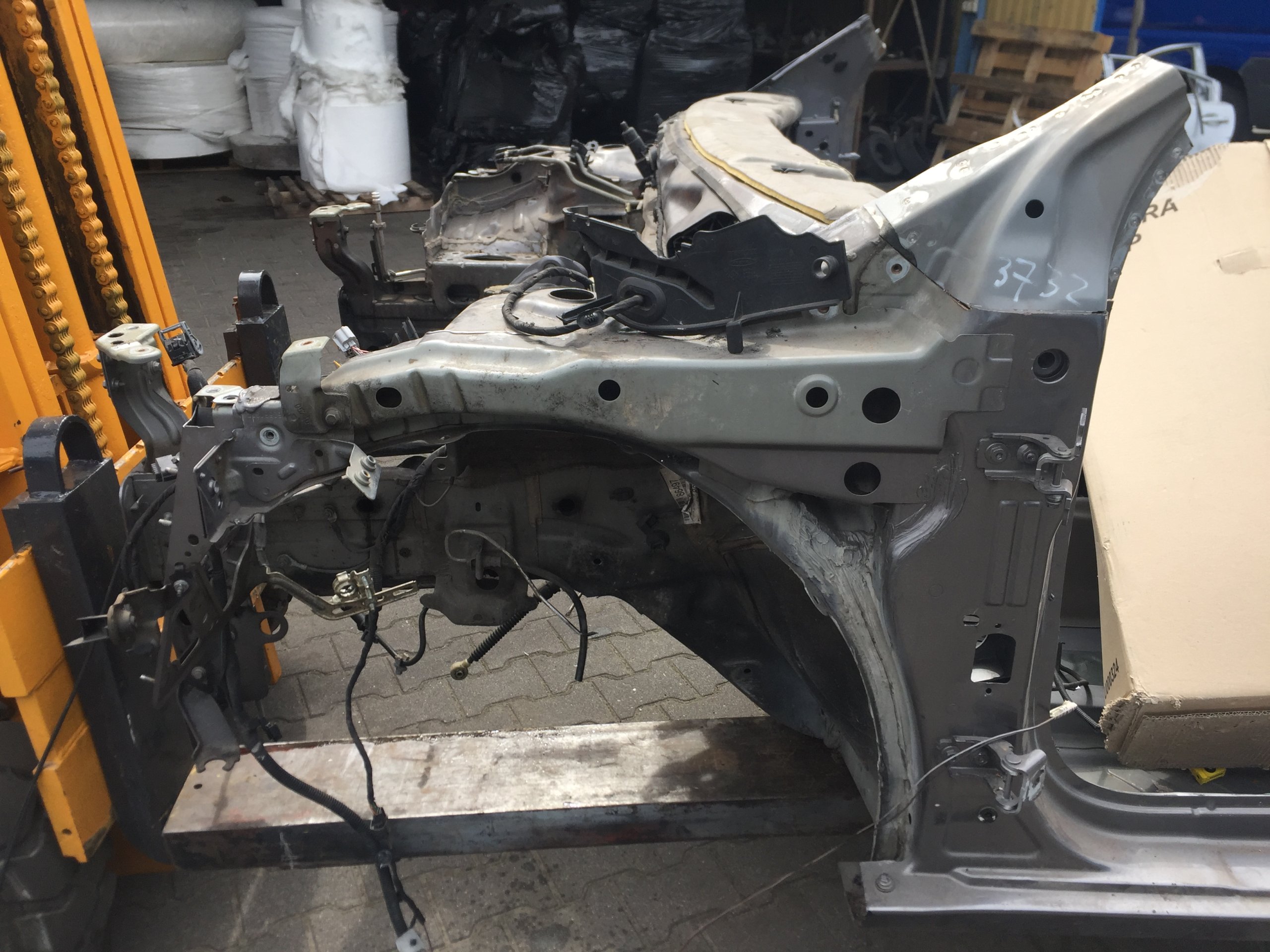 RENAULT MEGANE III COUPE 08-15 ЧВЕРТЬ ЛІВА ПЕРЕДНЯ