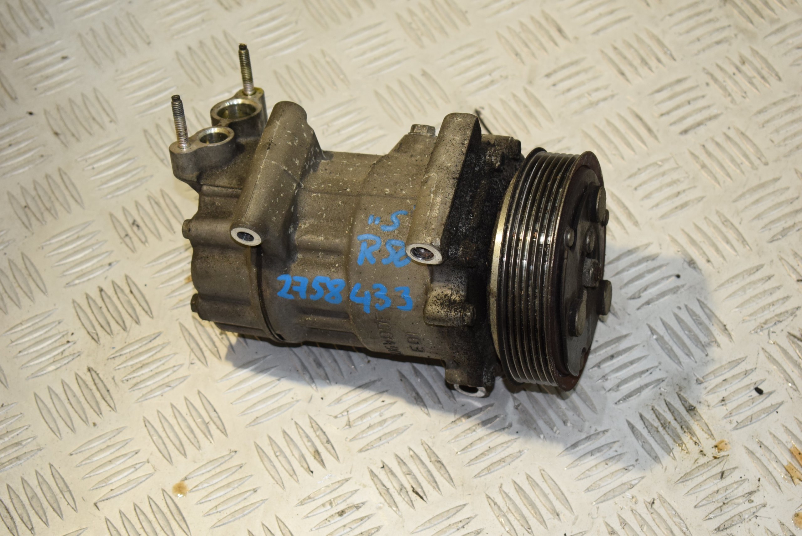 компрессор кондиционера MINI COOPER s R56 2758433
