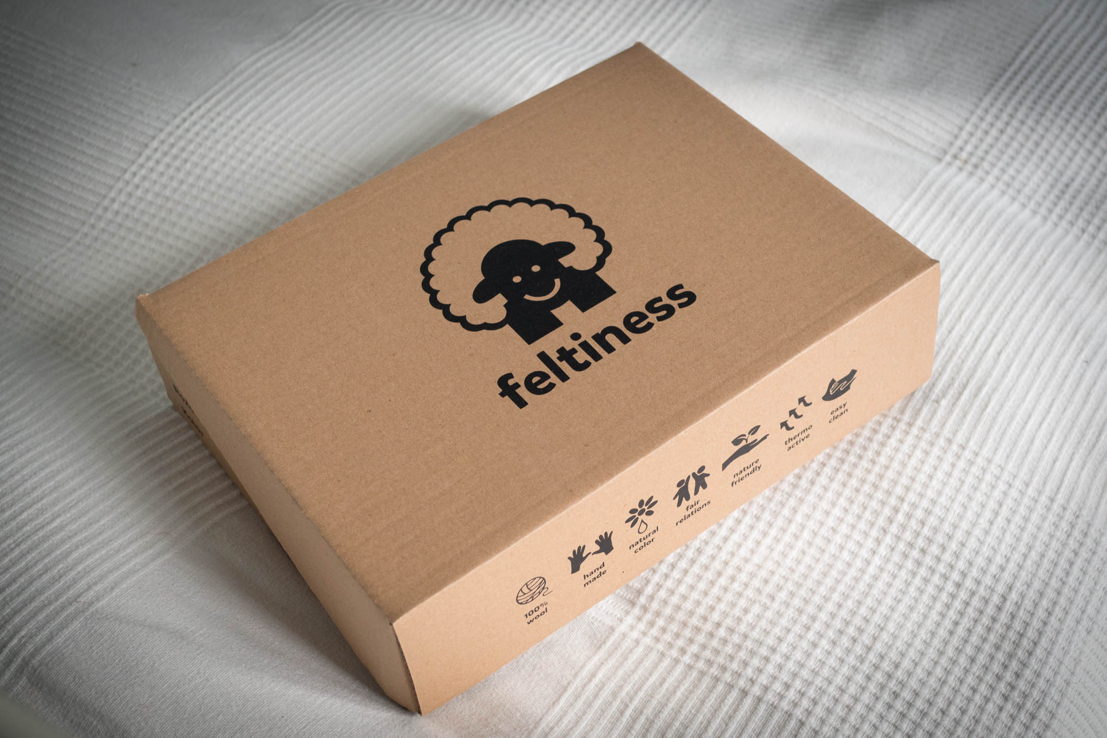 KAPCIE FILCOWE PAPCIE WEŁNIANE FELTINESS 37/38 Materiał zewnętrzny filc