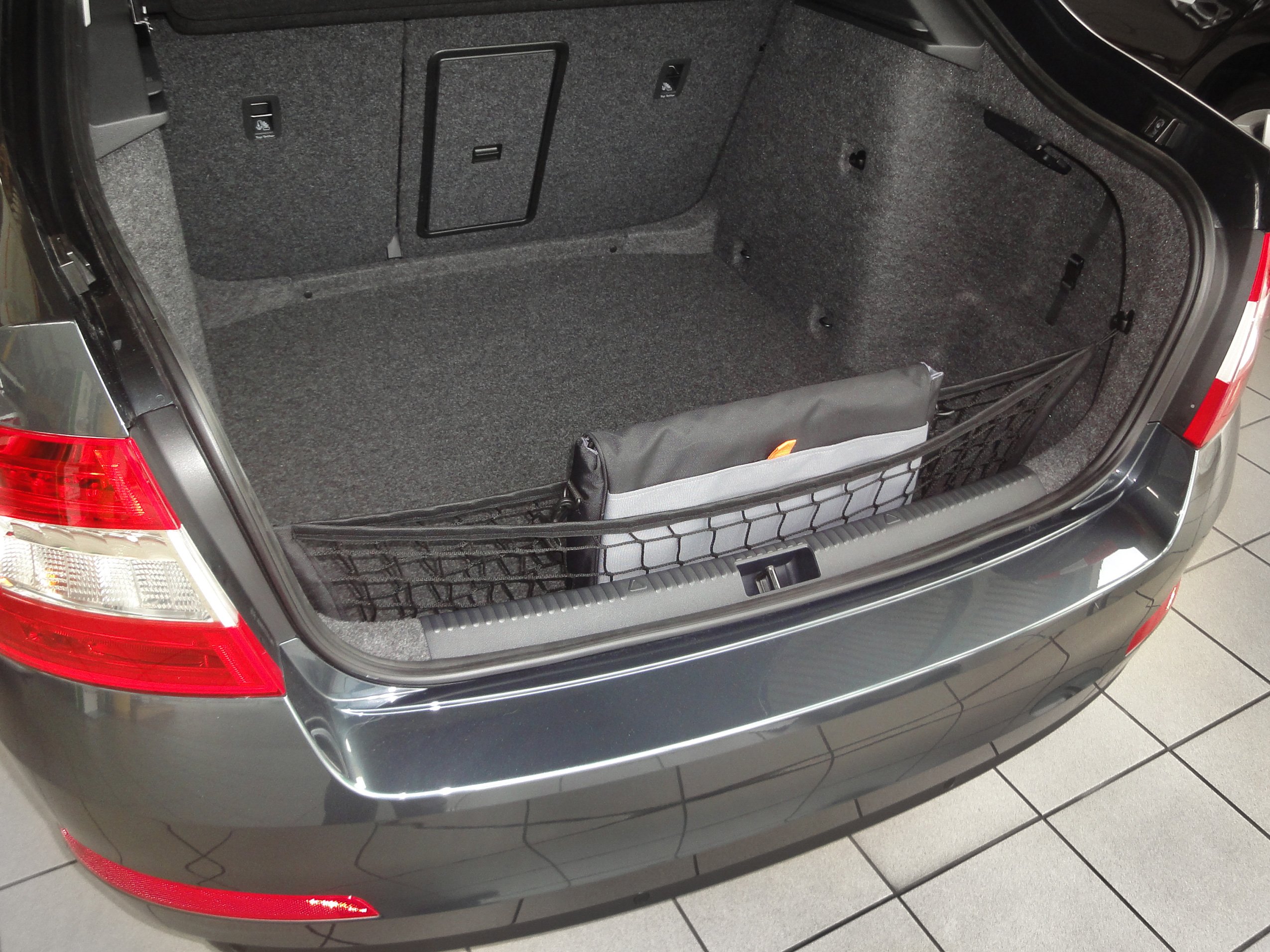 SIATKA TORBA DO BAGAŻNIKA SKODA OCTAVIA III Producent Autosiatki