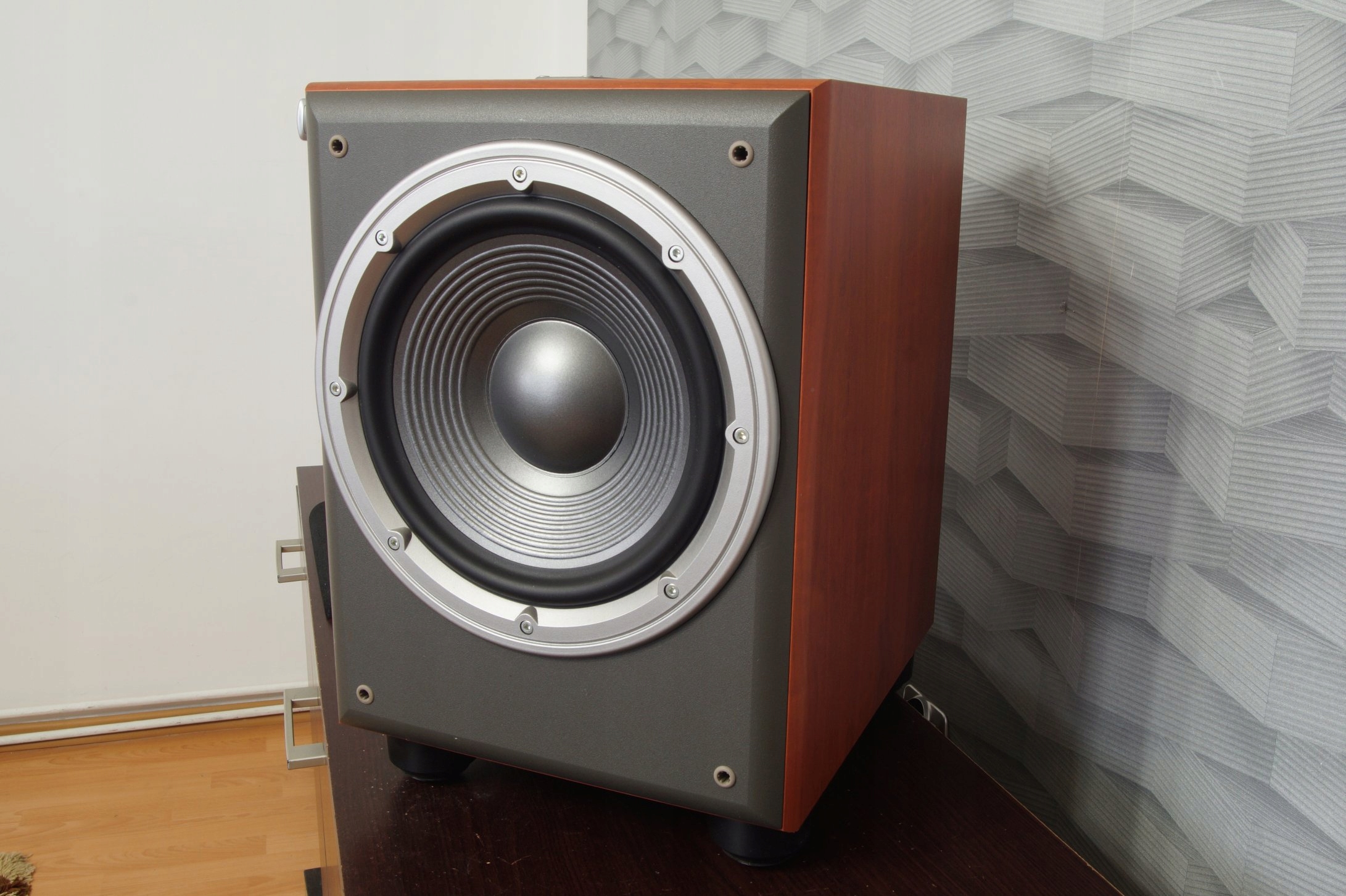 Jbl subwoofer автомобильный