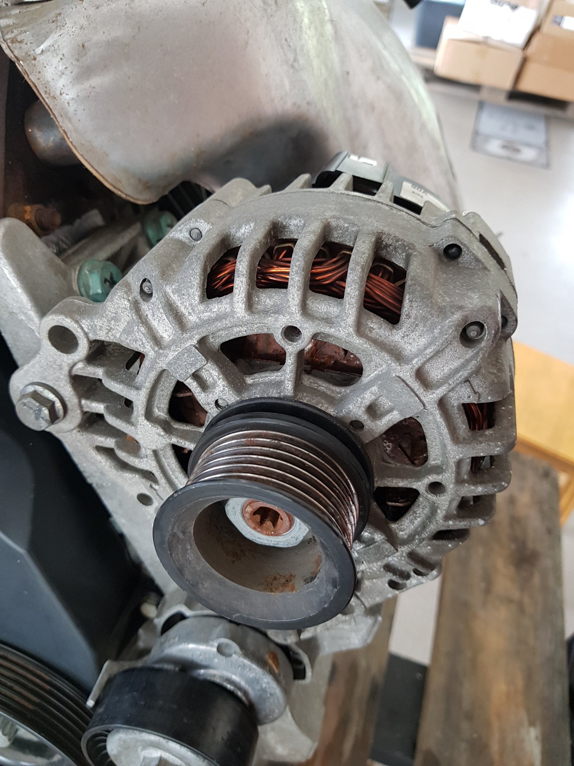 Alternator VW Polo 9N 1.4 B 037903025T Valeo 90A 7393333291 oficjalne archiwum allegro