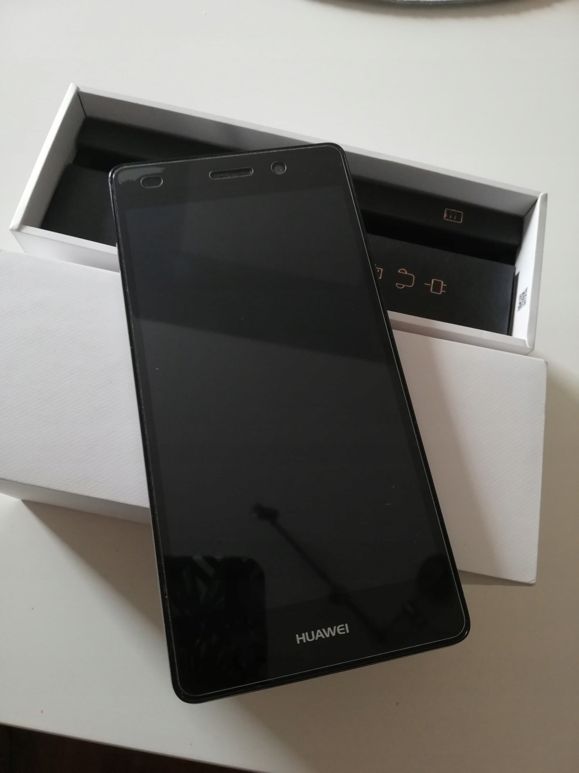 Не заряжается huawei p8 lite