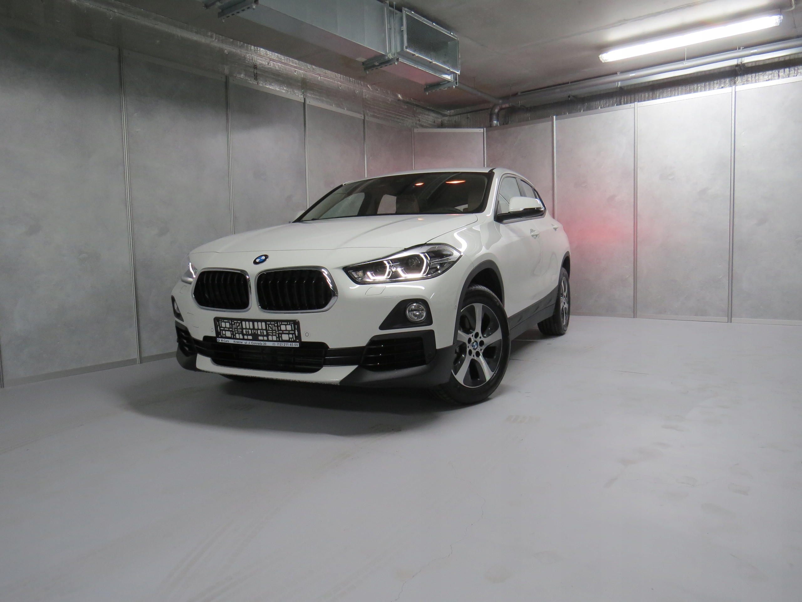 Nowe BMW X2 18i sDrive, biel alpejska 7611323944
