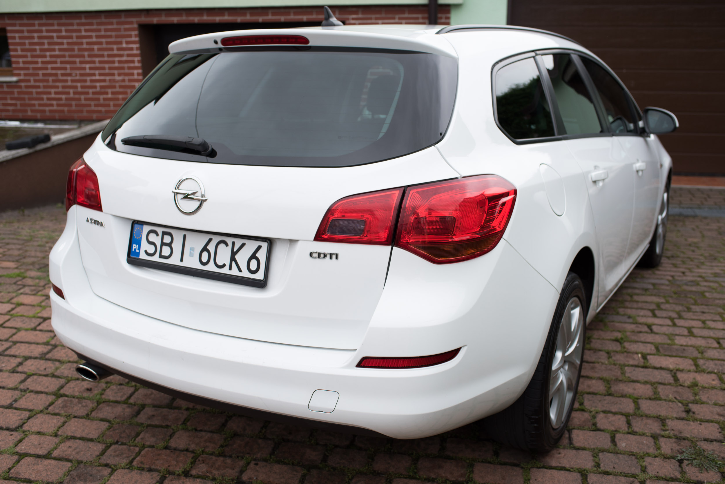 Opel astra j 2011