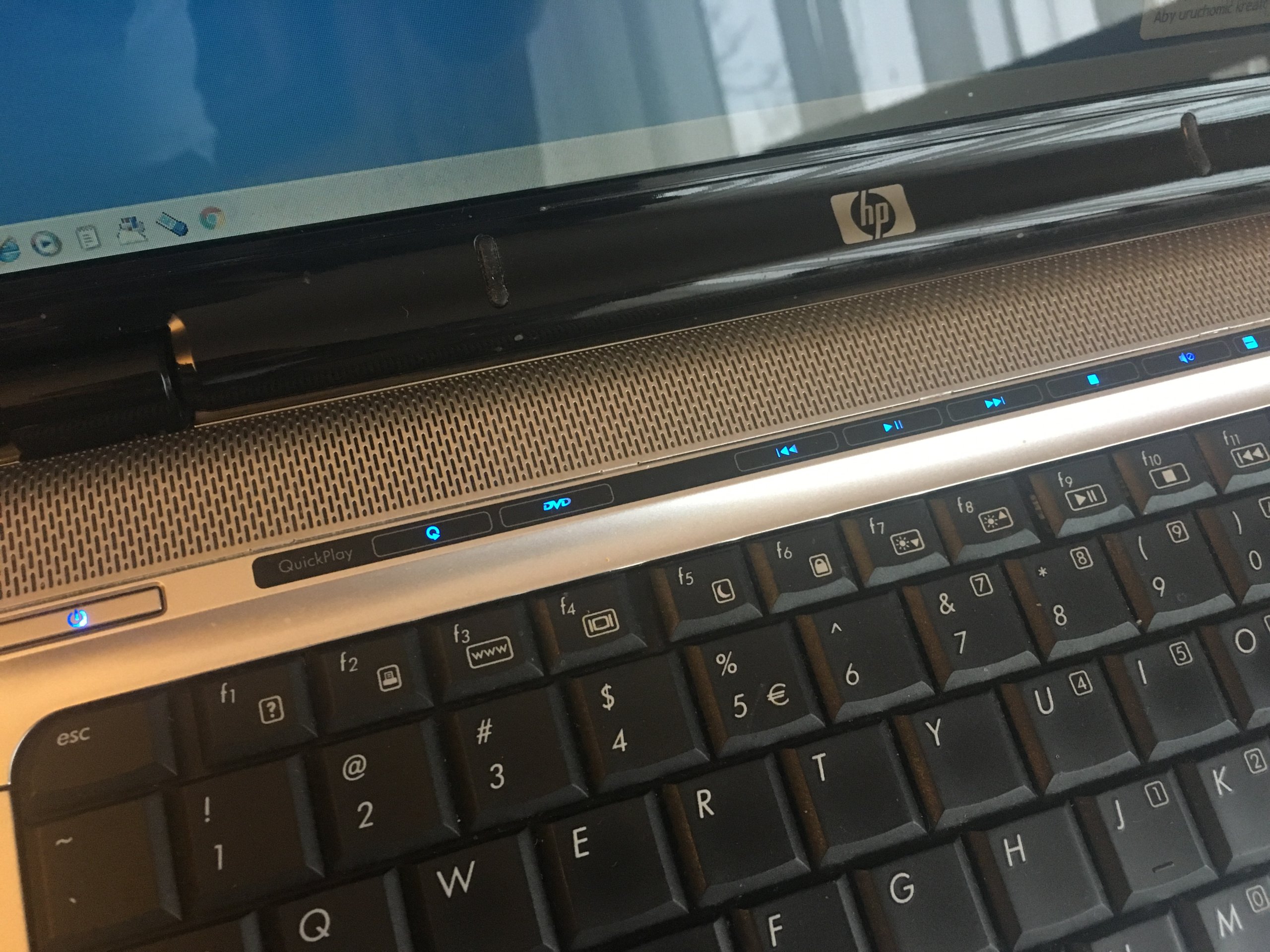 Hp dv6000 не включается