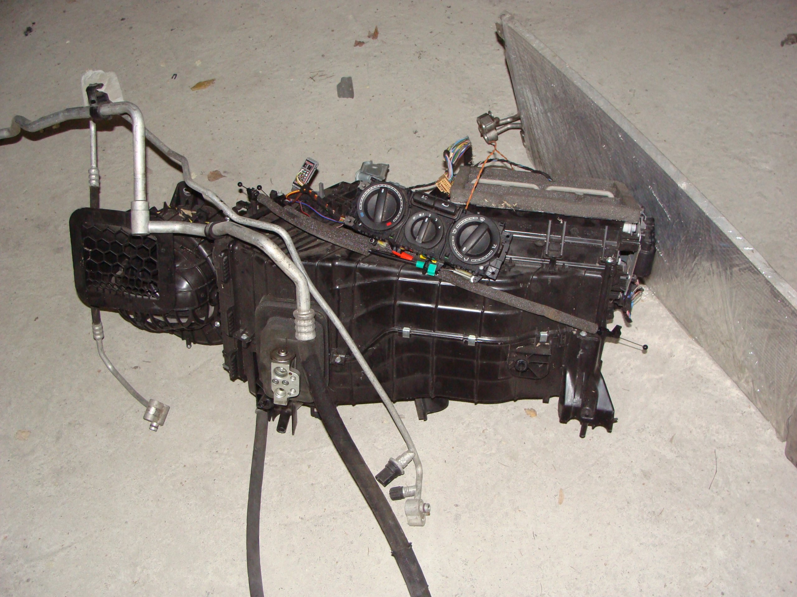 Компрессор кондиционера vw transporter t5 2. Фольксваген т5 компрессор. Vw t5 компрессор кондиционера. 5 дизель. Vw t5 компрессор кондиционера.