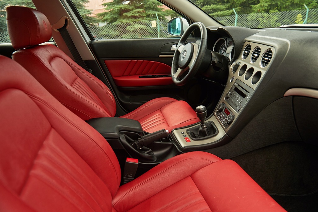 ALFA ROMEO 159 SW 1.9 JTDm 8V 116KM CZERWONA SKÓRA