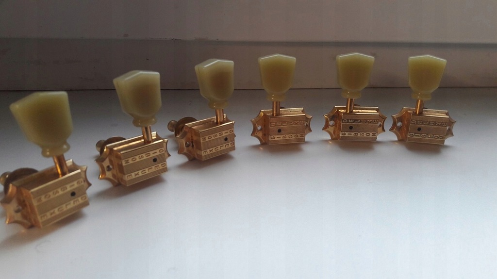 Gibson Deluxe Gold Vintage Tuners