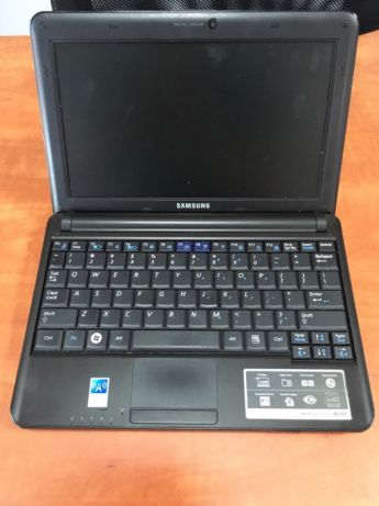 Netbook SAMSUNG N-130 z GSM + torba