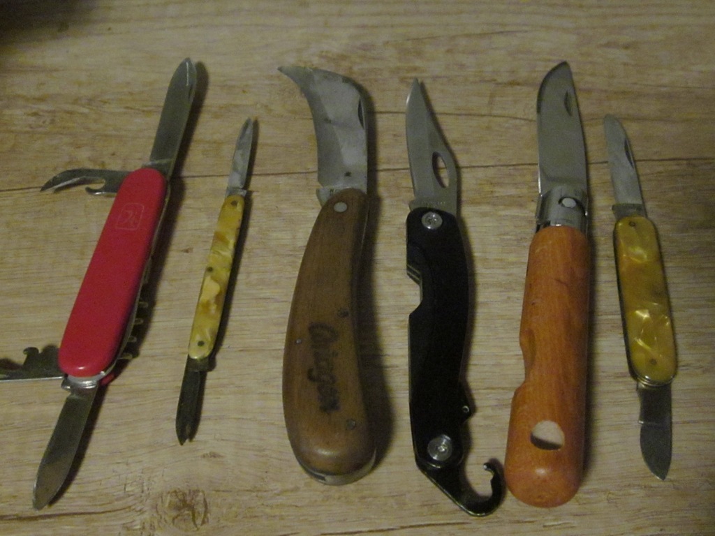 6 scyzoryków