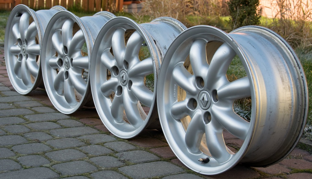 Intra T-Line 15" 4x100 renault honda golf vw