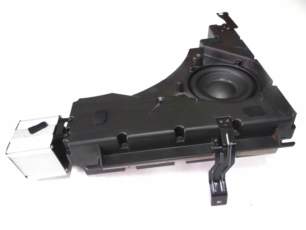 Volvo V50 05r 1,8 16v subwoofer glosnik basowy