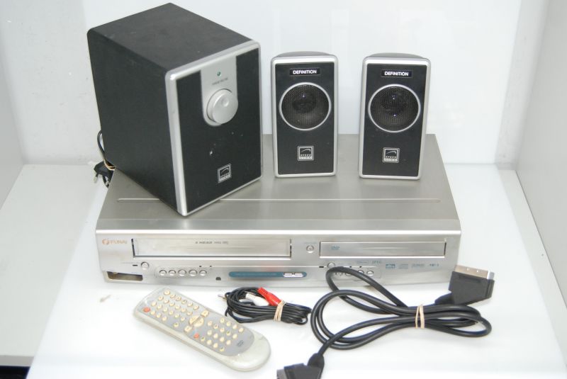 ODTWARZACZ VHS DVD FUNAI DDVR-7530D+ GŁOŚNIKI