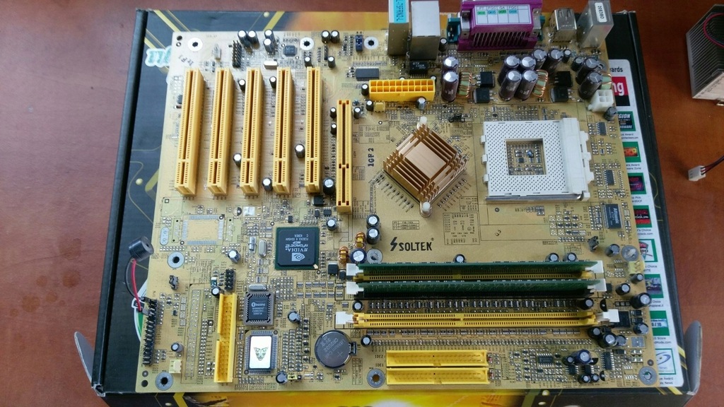 Płyta główna Soltek Sl-75FRN2 nForce2 Ultra Box