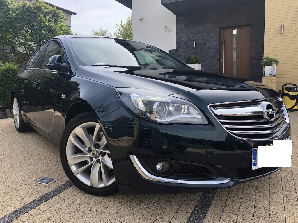 Opel insignia salon