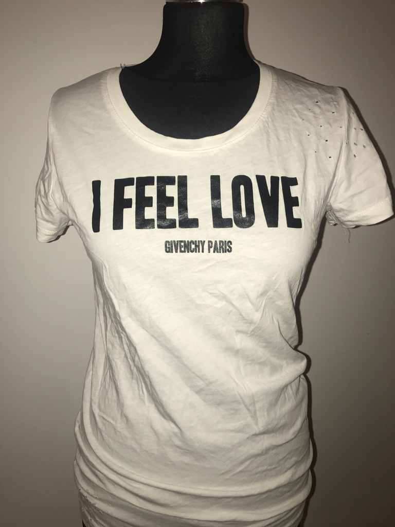 Givenchy i feel love hotsell t shirt