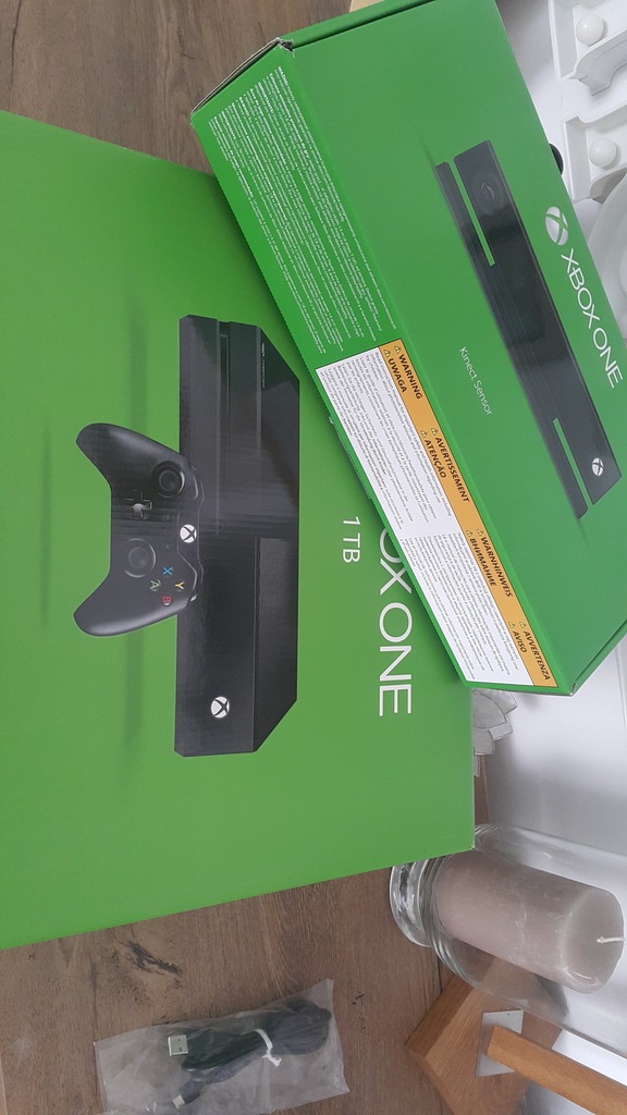 Xbox One 1TB + Kinect + 12Gier