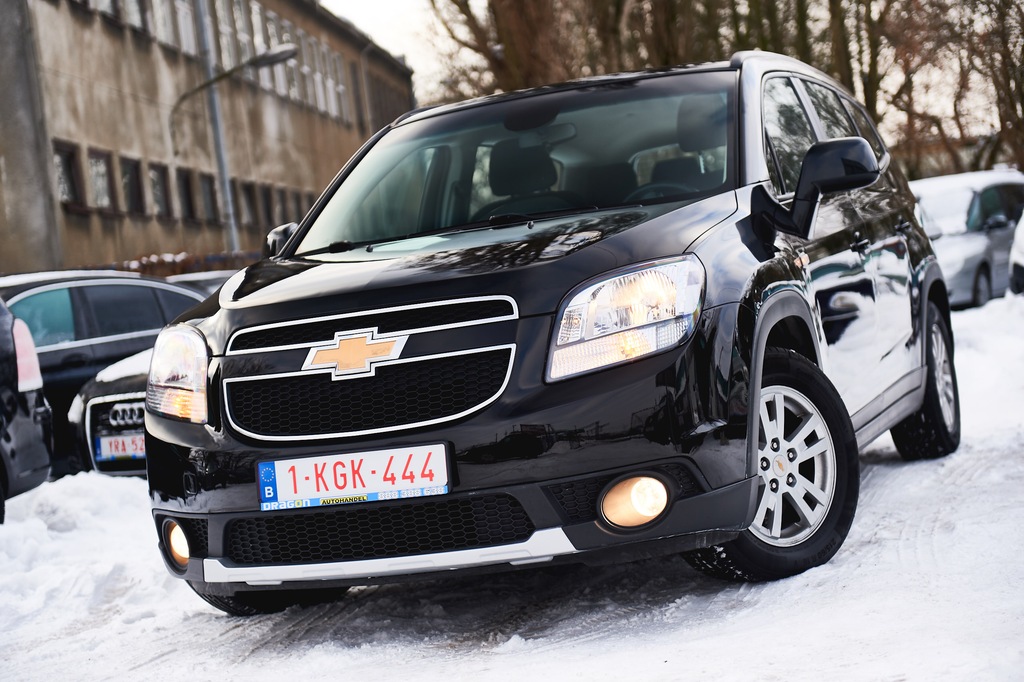 CHEVROLET ORLANDO 2.0 VCDI 130KM CZARNY MET. NAVI