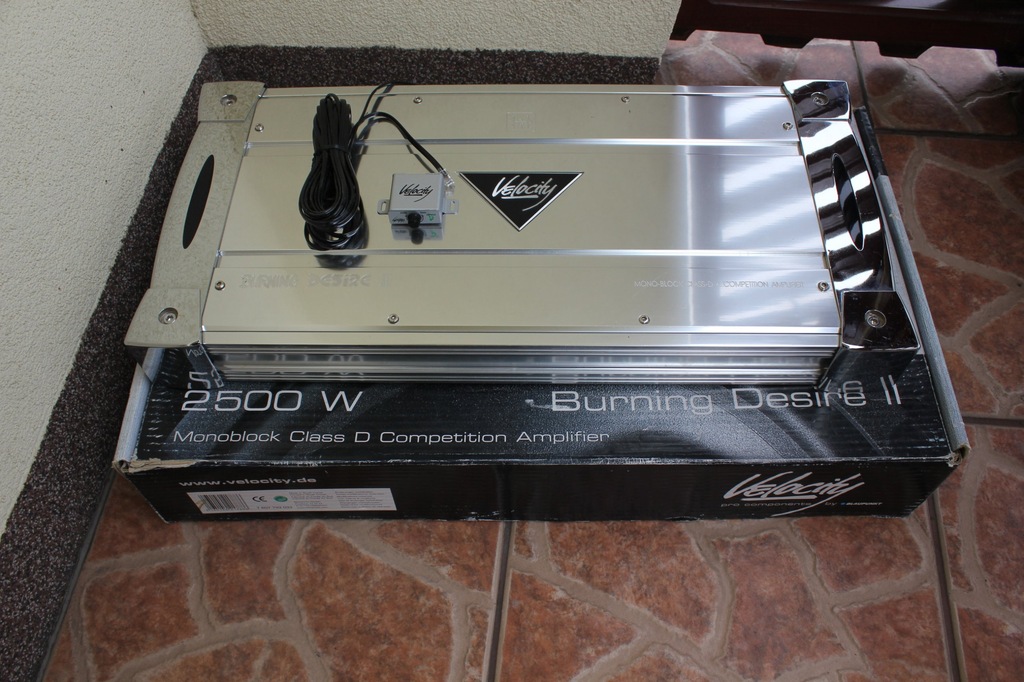 BLAUPUNKT VELOCITY BURNIG DESIRE 2 II 2000W RMS