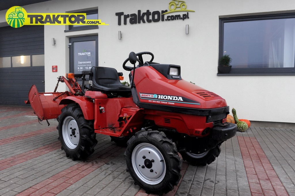 Japoński ciągnik HONDA Mighty 13R z glebogryzarką
