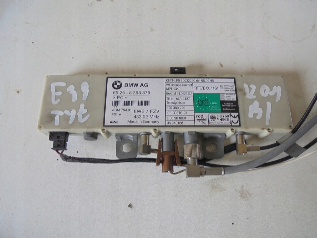 BMW 5 E39 WZMACNIACZ ANTENOWY 65.25 - 8368879