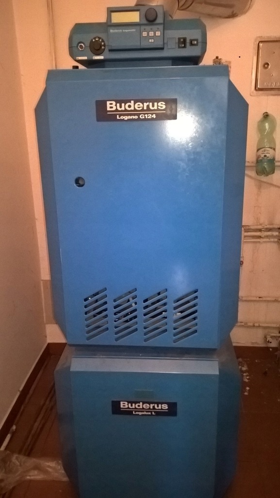 Kocioł gazowy BUDERUS Logano G124 32kW 7484124643 oficjalne