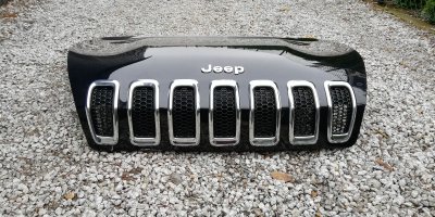JEEP CHEROKEE KL 2013 14 15 MASKA POKRYWA SILNIKA