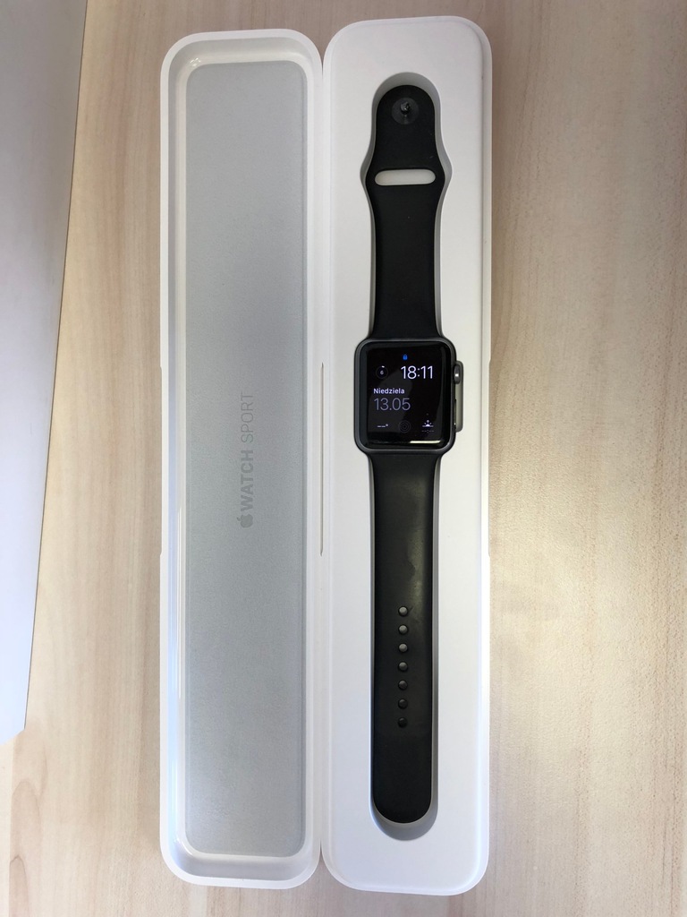 Apple Watch Sport 42 mm 7000 Series Space Gray Alu