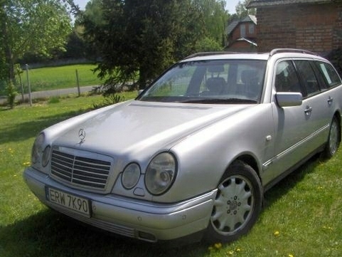 Mercedes-Benz Klasa E W210 2996 cm3