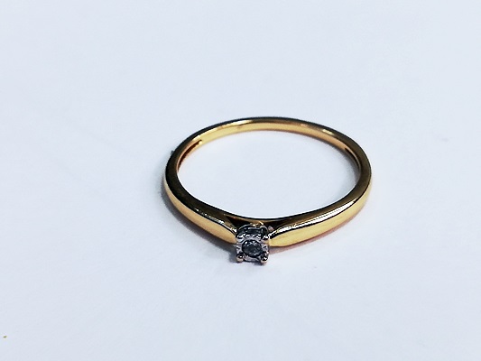 Piękny złoty pierścionek z cyrkonią !!!!