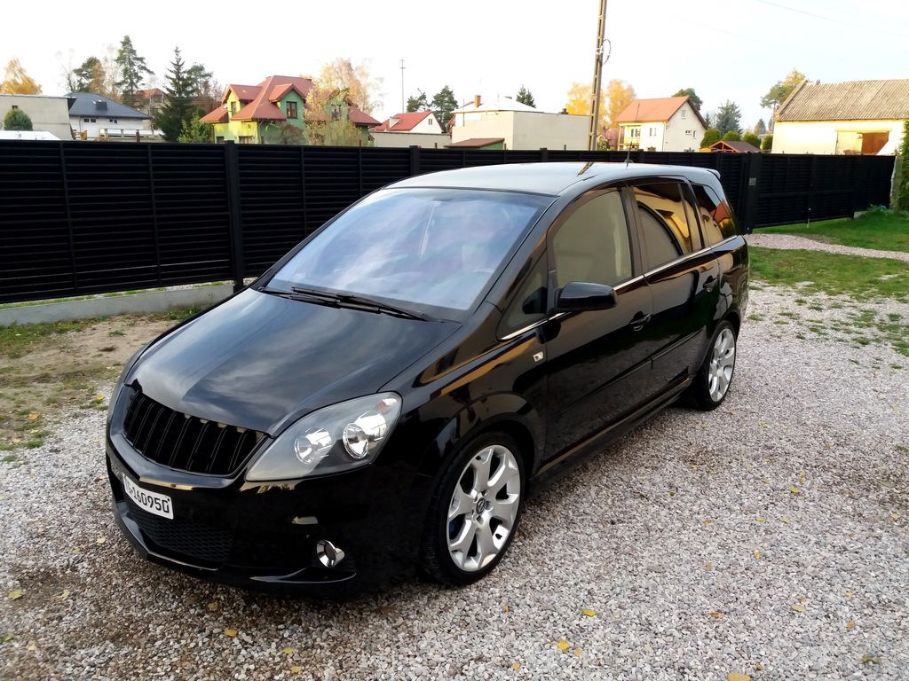 ZAFIRA OPC 2.0TURBO 240KM SKÓRY RECARO NAVI 7-OSÓB