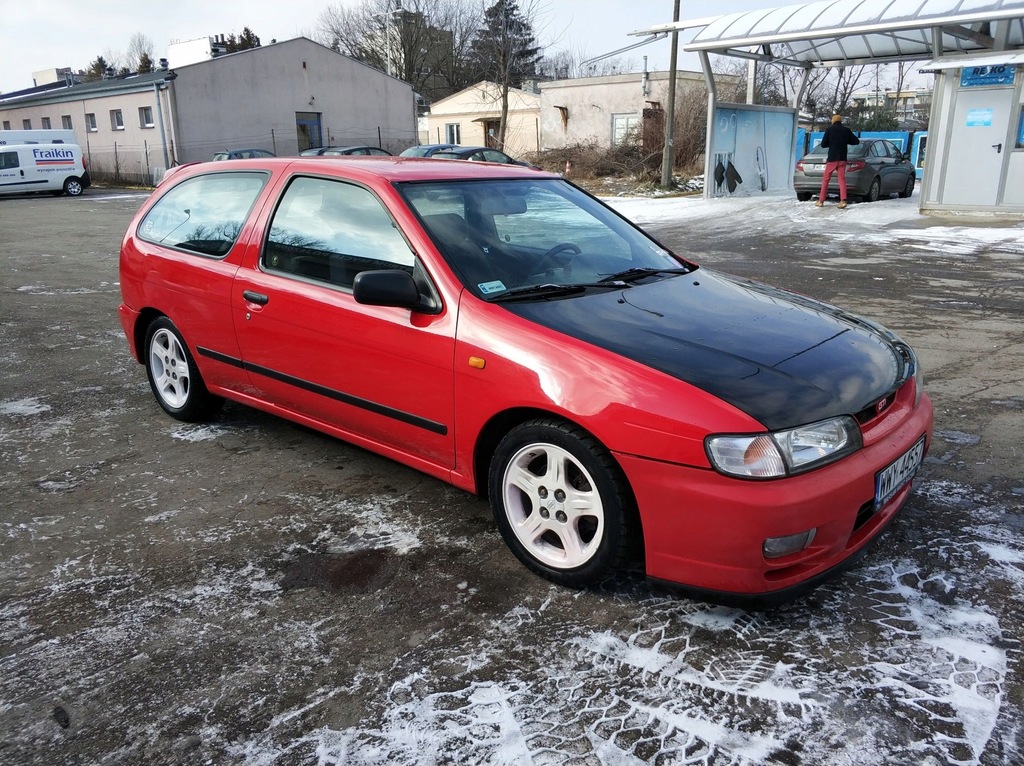 Nissan almera gti