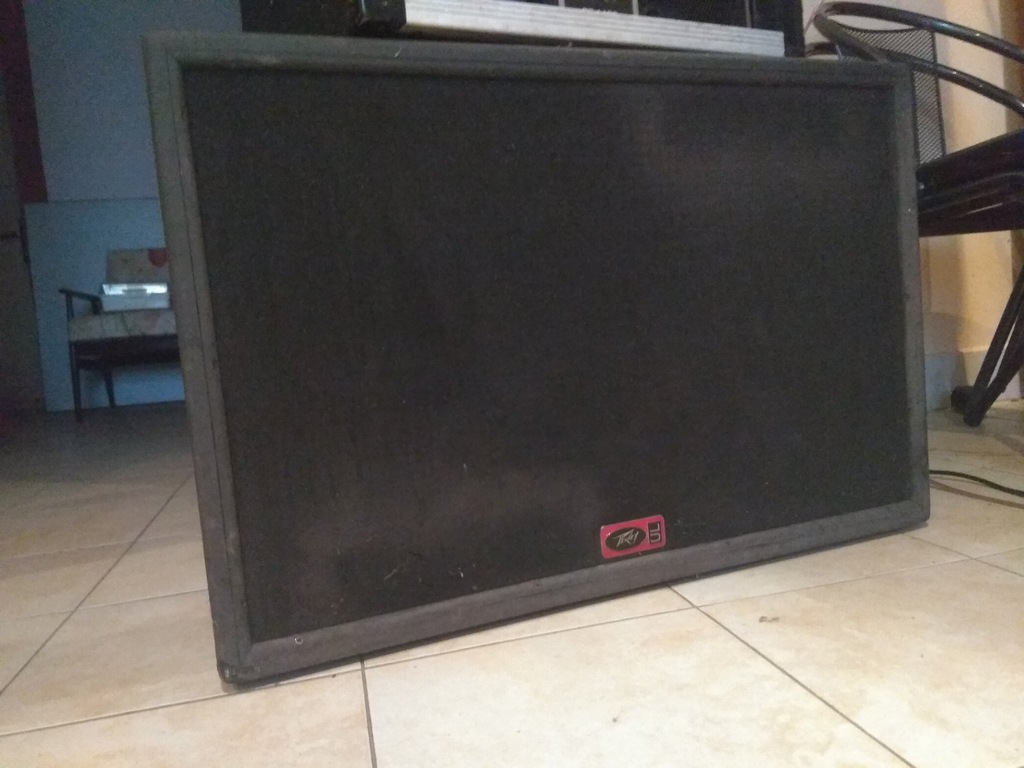 Subwoofer estradowy bas nagłośnienie Peavey UL 215