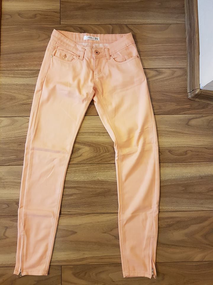 Spodnie w kolorze brzoskwiniowym xs