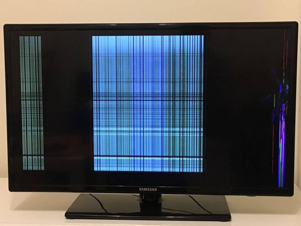 Samsung TV 32 uszkodzona matryca