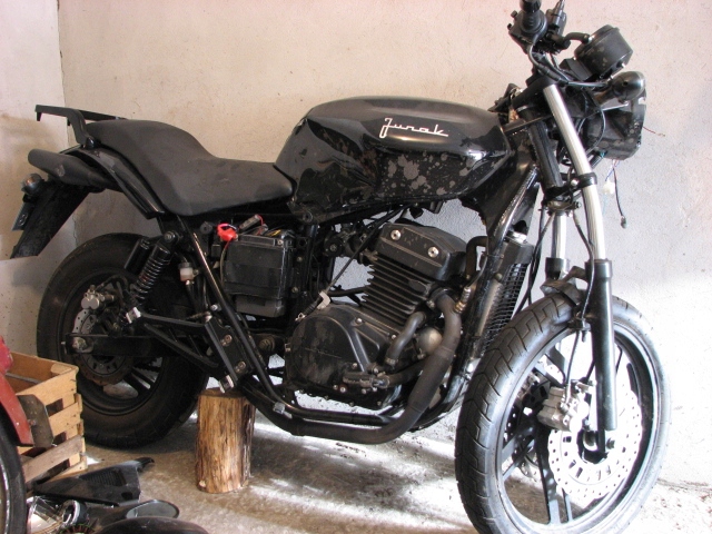 Junak M25