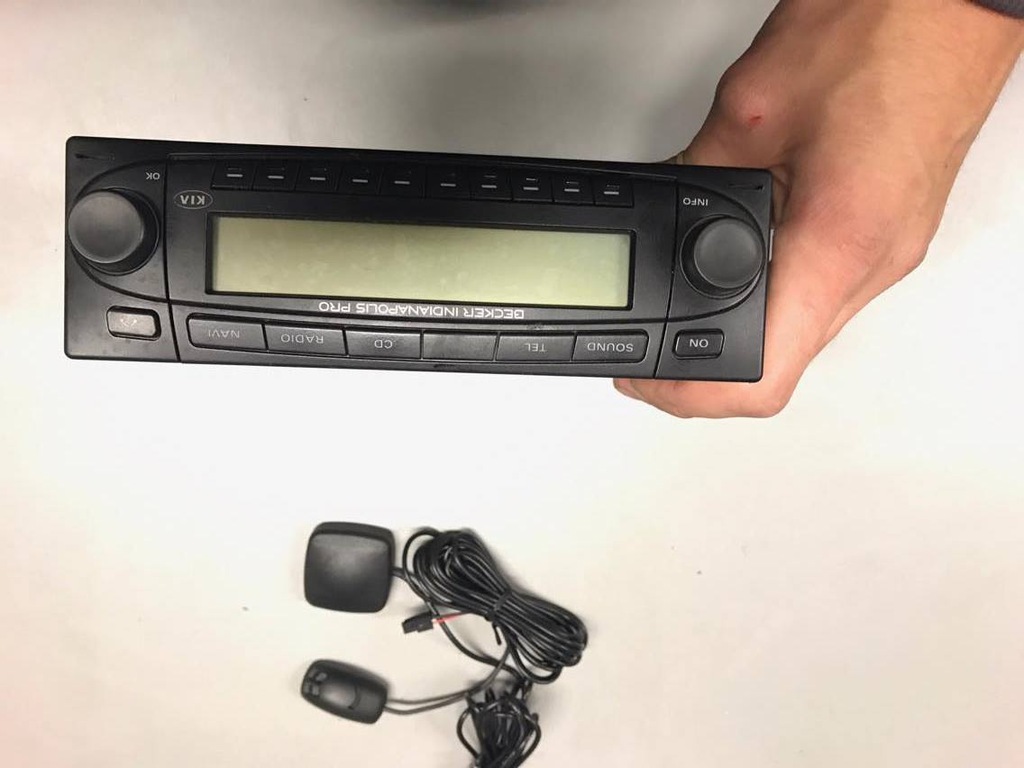 RADIO KIA BECKER INDIANAPOLIS PRO stan igła z code