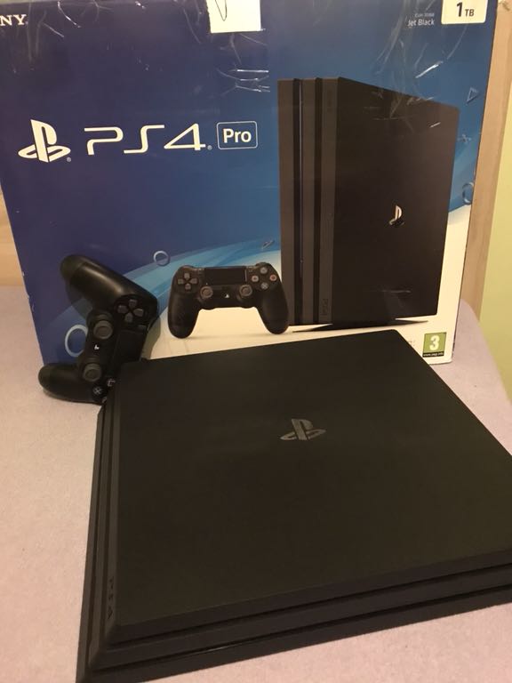 playstation 4 pro 7016b