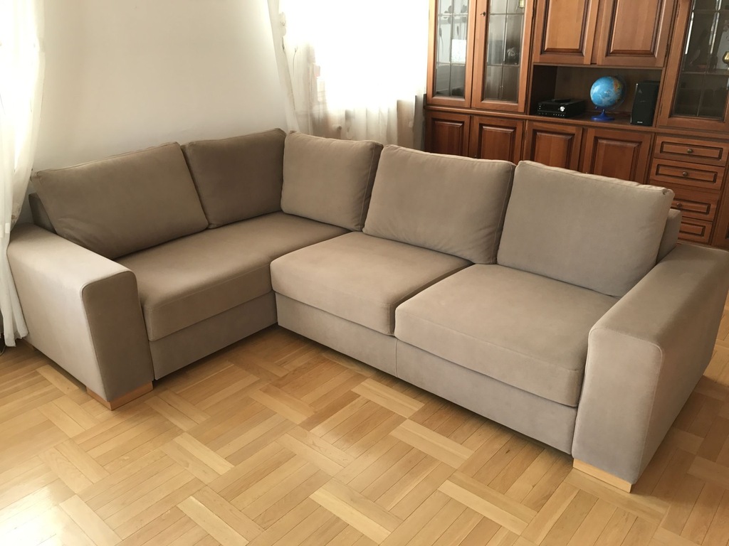 Sofa narożna, rozkładana, używana BIZZARTO stan bd