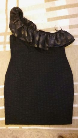 Czarna ołowkowa sukienka     - 40
