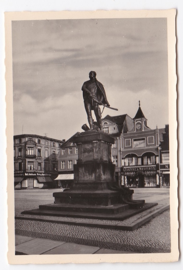 Słupsk Stolp Bluecherdenkmal am Markt foto