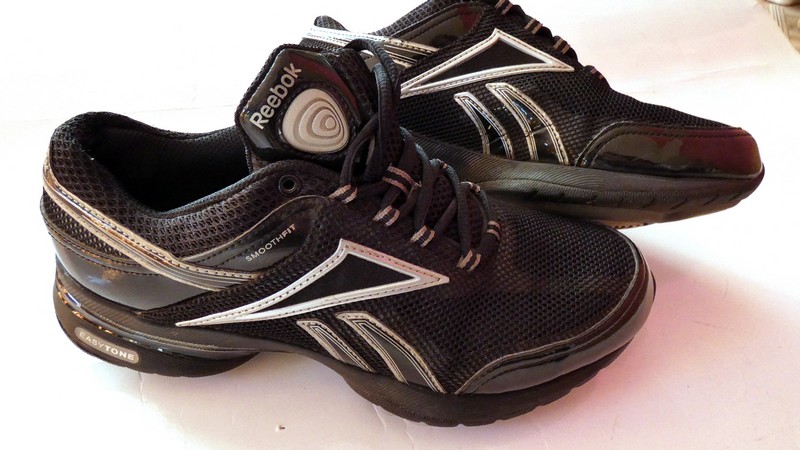BUTY  REEBOK  EASYTONE _  SMOOTHFIT prawie nowe 38