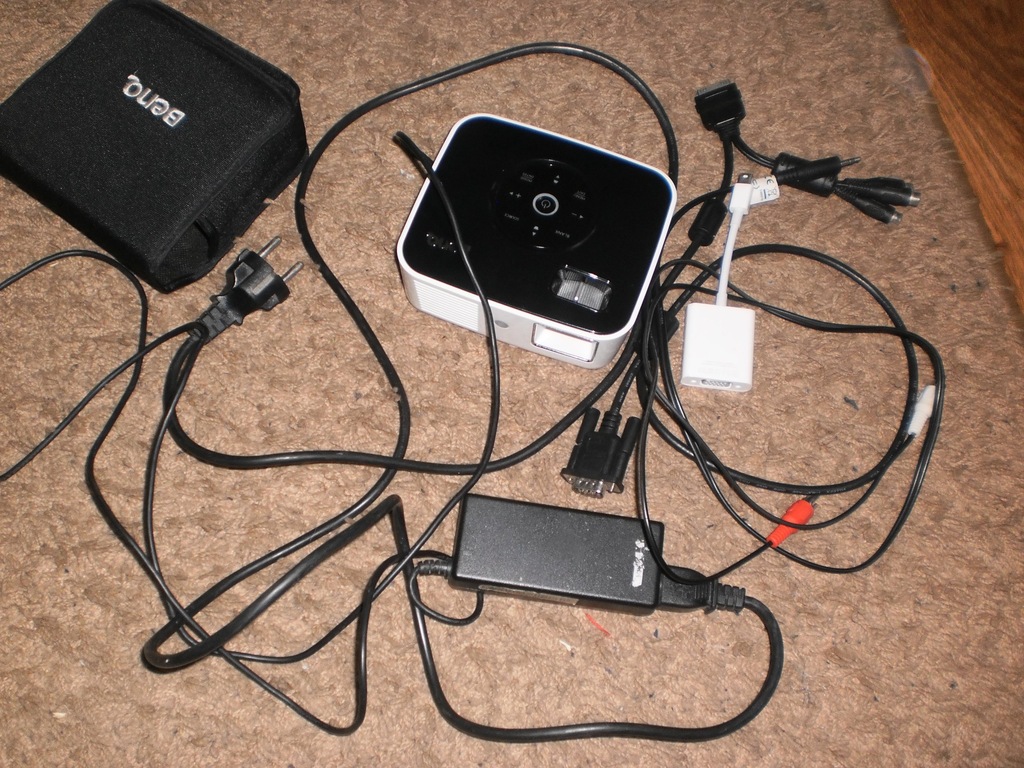 Projektor BenQ Joybee GP1 tylko 28h